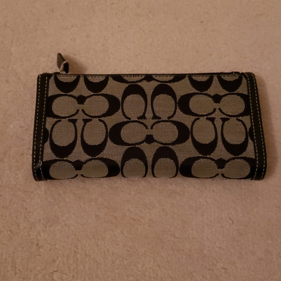 Coach Hampton Slim Envelope Wallet - Picture 2 of 6